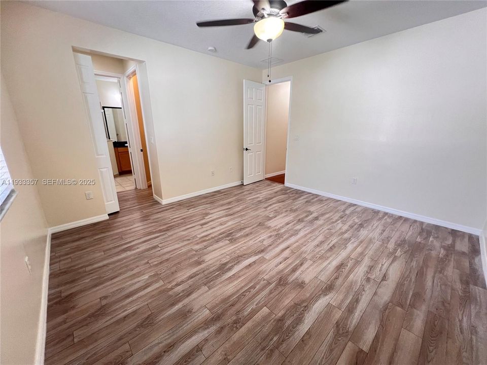 На продажу: $610,000 (3 спален, 2 ванн, 1868 Квадратных фут)