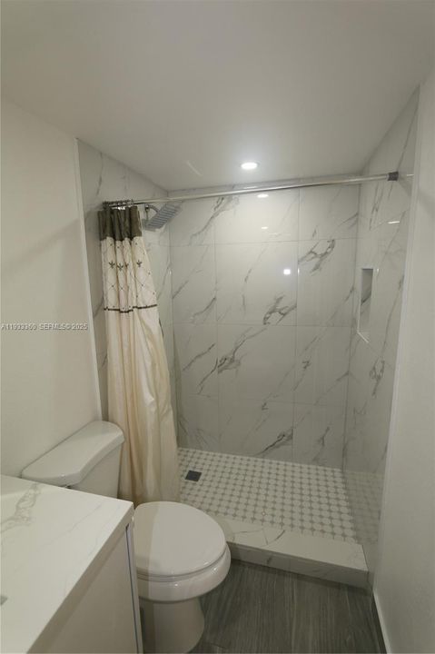 For Rent: $2,550 (2 beds, 2 baths, 1050 Square Feet)