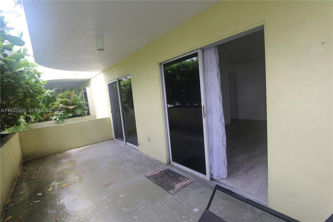 For Rent: $2,550 (2 beds, 2 baths, 1050 Square Feet)