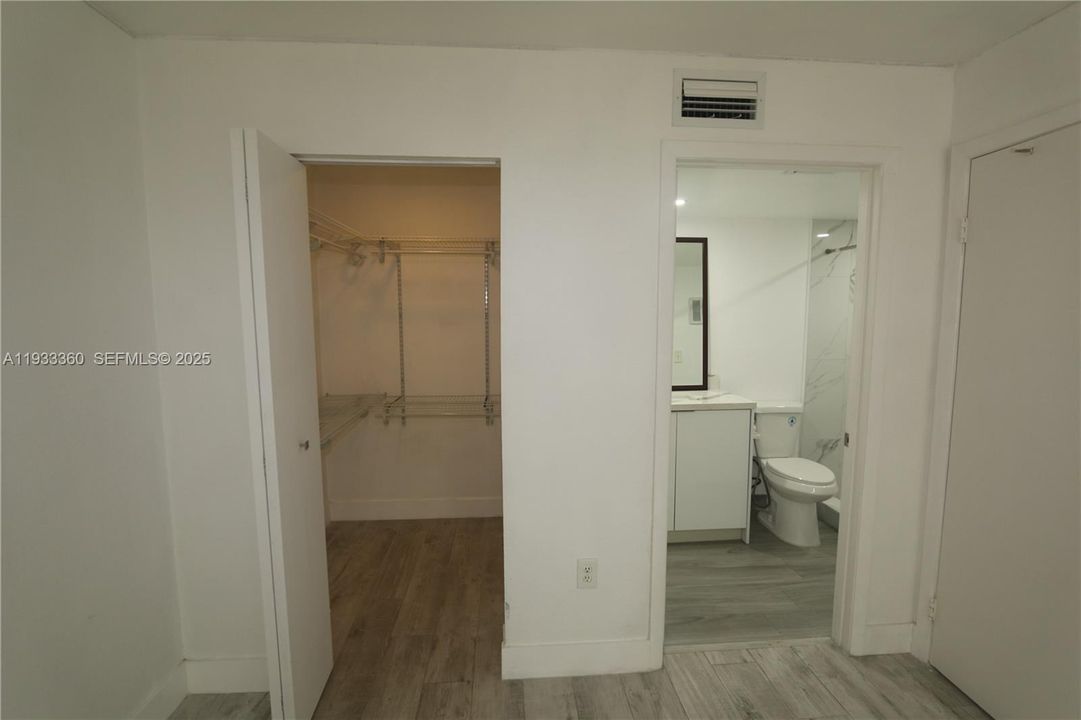 For Rent: $2,550 (2 beds, 2 baths, 1050 Square Feet)