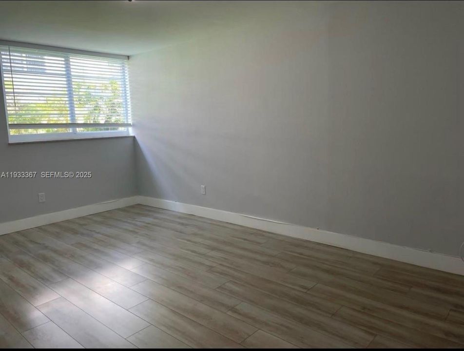 出租: $2,500 (2 贝兹, 2 浴室, 1160 平方英尺)