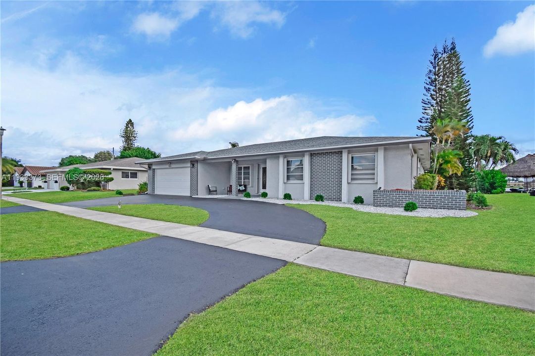 For Rent: $6,000 (4 beds, 3 baths, 2440 Square Feet)