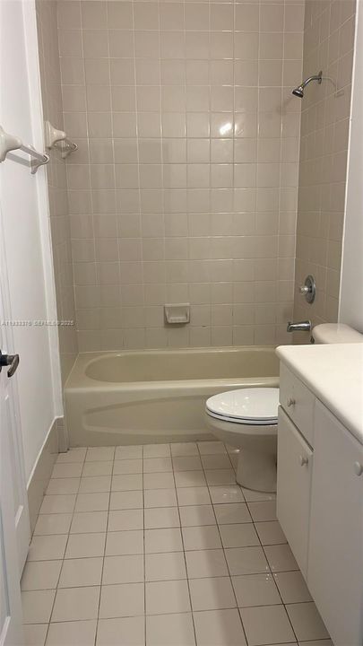 En Venta: $385,000 (3 camas, 2 baños, 1094 Pies cuadrados)