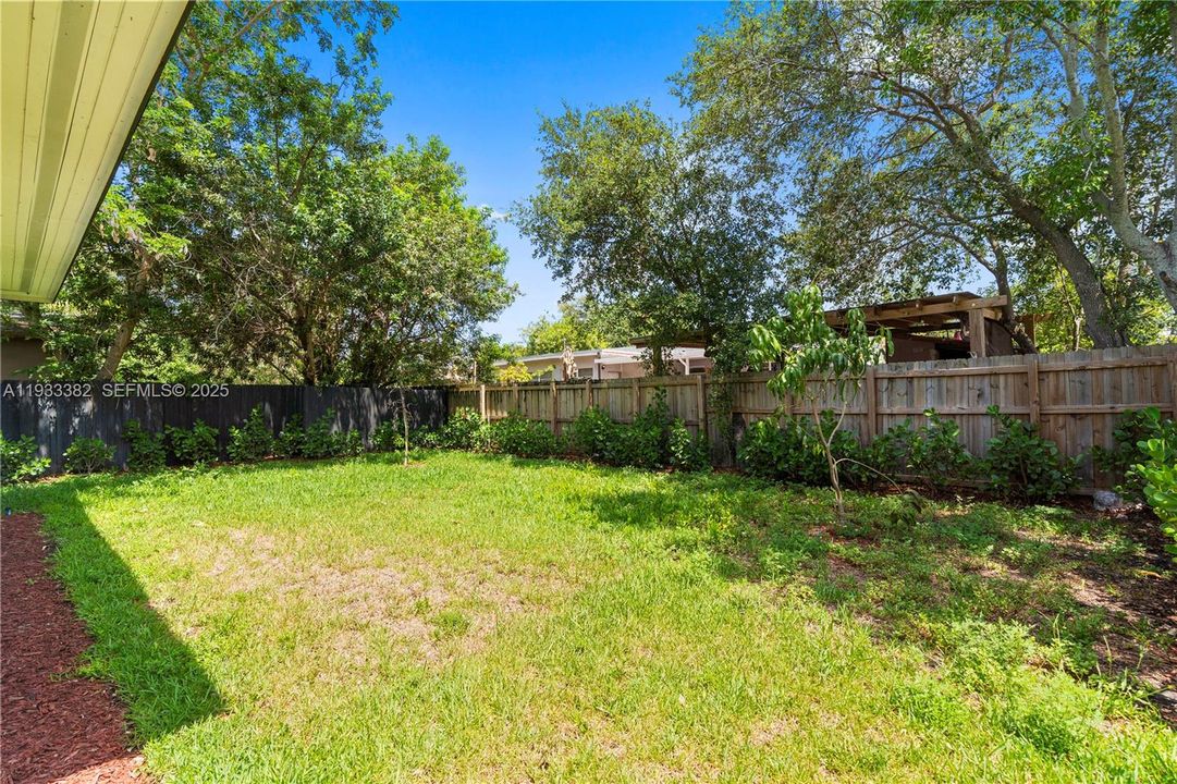 For Rent: $2,800 (2 beds, 2 baths, 1025 Square Feet)