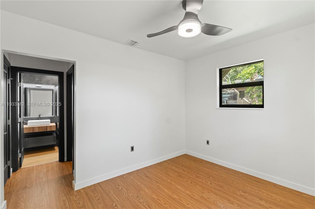 For Rent: $2,800 (2 beds, 2 baths, 1025 Square Feet)