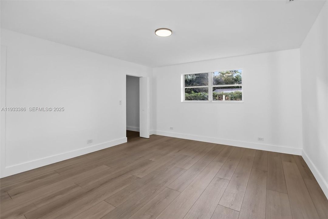 En Venta: $859,000 (4 camas, 2 baños, 2053 Pies cuadrados)