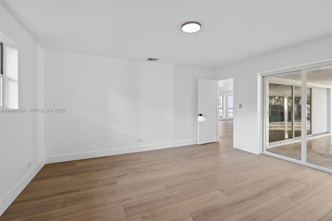 En Venta: $859,000 (4 camas, 2 baños, 2053 Pies cuadrados)