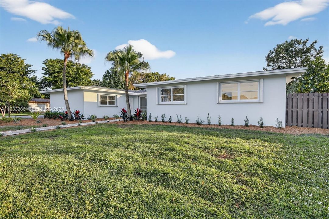 En Venta: $859,000 (4 camas, 2 baños, 2053 Pies cuadrados)