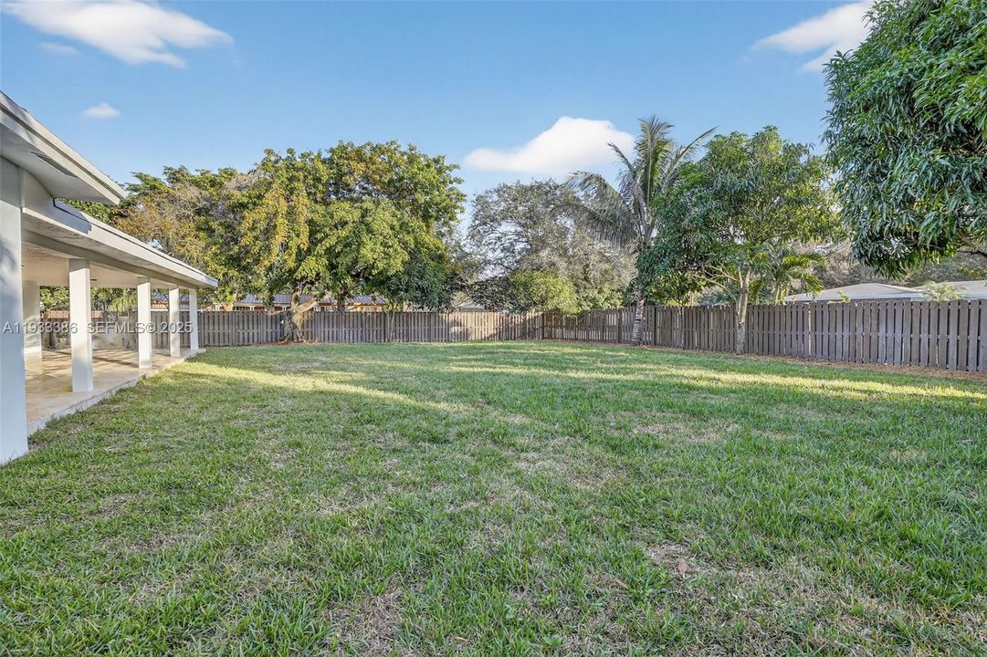 En Venta: $859,000 (4 camas, 2 baños, 2053 Pies cuadrados)