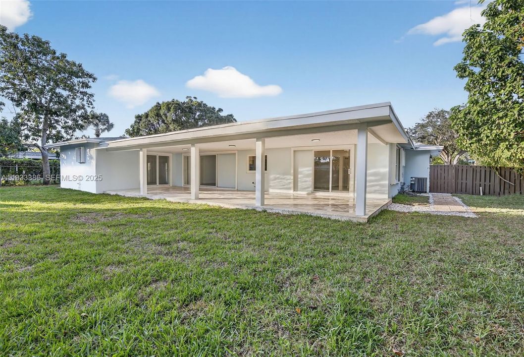 En Venta: $859,000 (4 camas, 2 baños, 2053 Pies cuadrados)