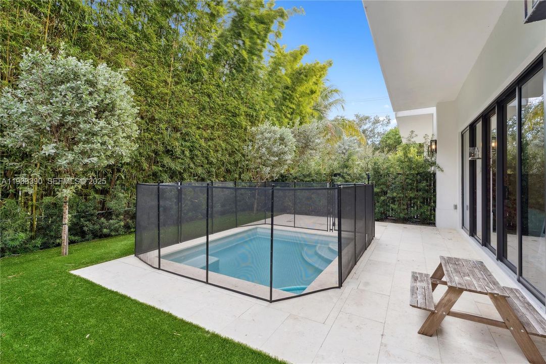 For Sale: $1,750,000 (4 beds, 4 baths, 2622 Square Feet)