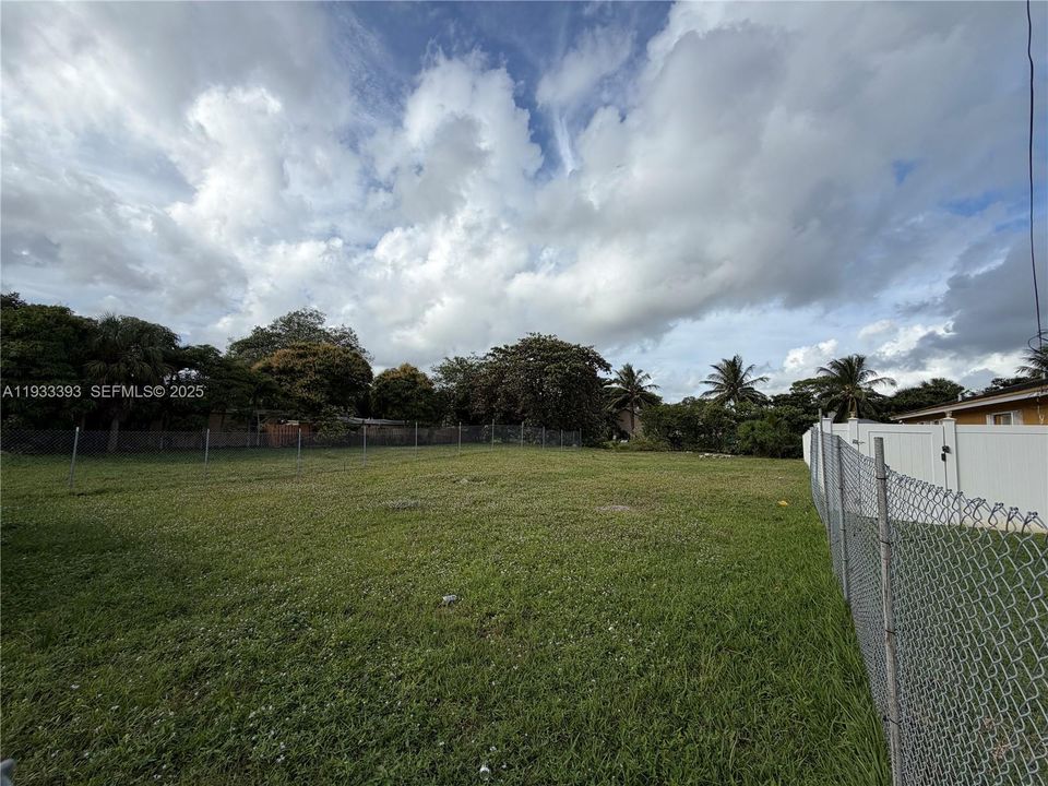 待售: $190,000 (7,454.00 acres)