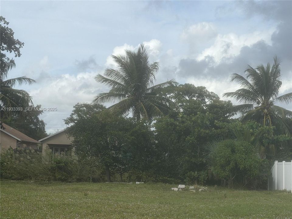 Back of the lot to canal