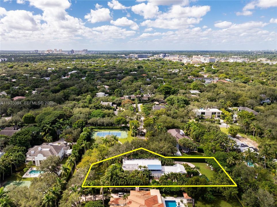 На продажу: $8,699,000 (6 спален, 5 ванн, 5089 Квадратных фут)