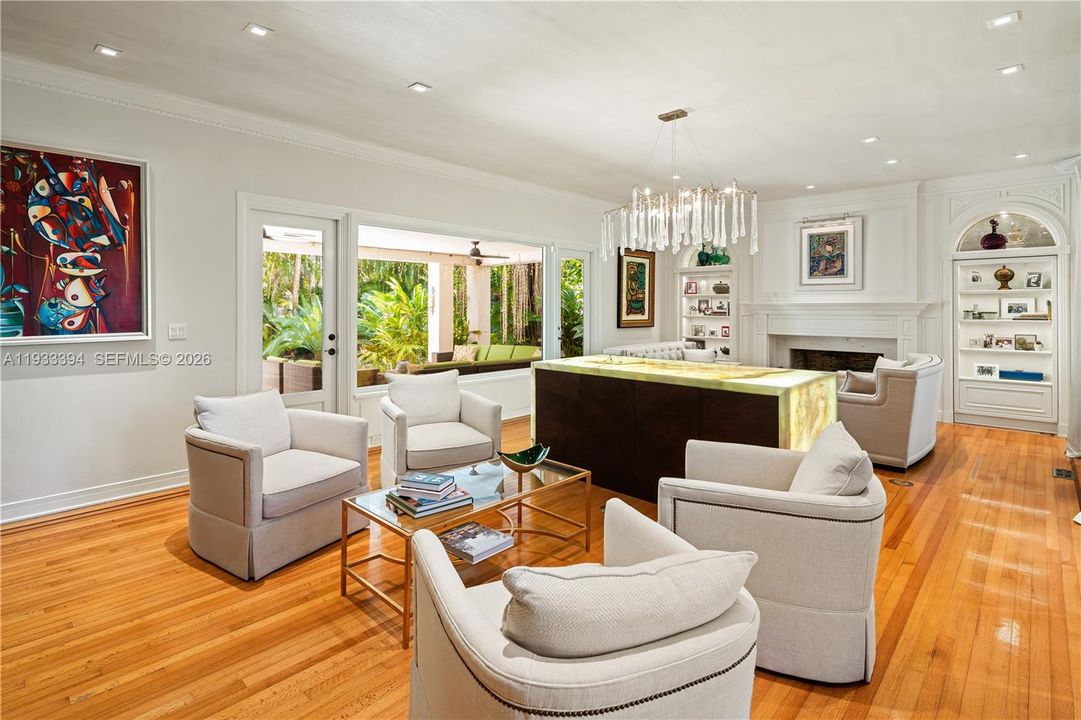 На продажу: $8,699,000 (6 спален, 5 ванн, 5089 Квадратных фут)