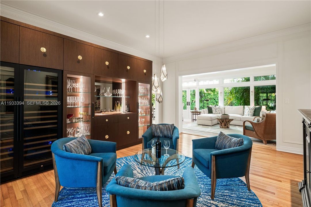 На продажу: $8,699,000 (6 спален, 5 ванн, 5089 Квадратных фут)