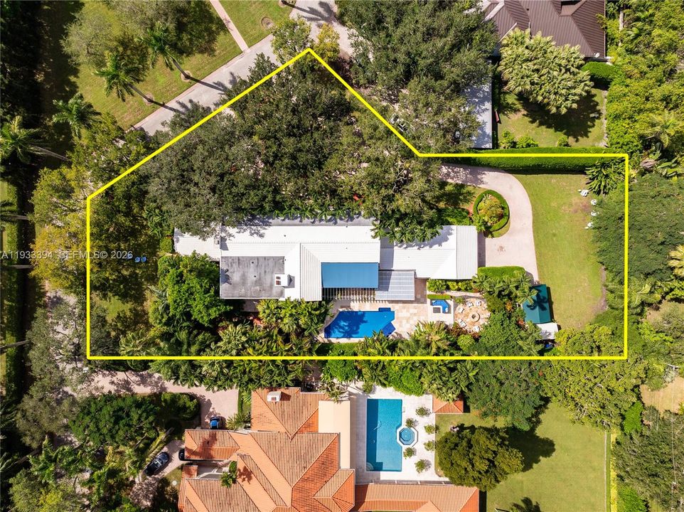 На продажу: $8,699,000 (6 спален, 5 ванн, 5089 Квадратных фут)