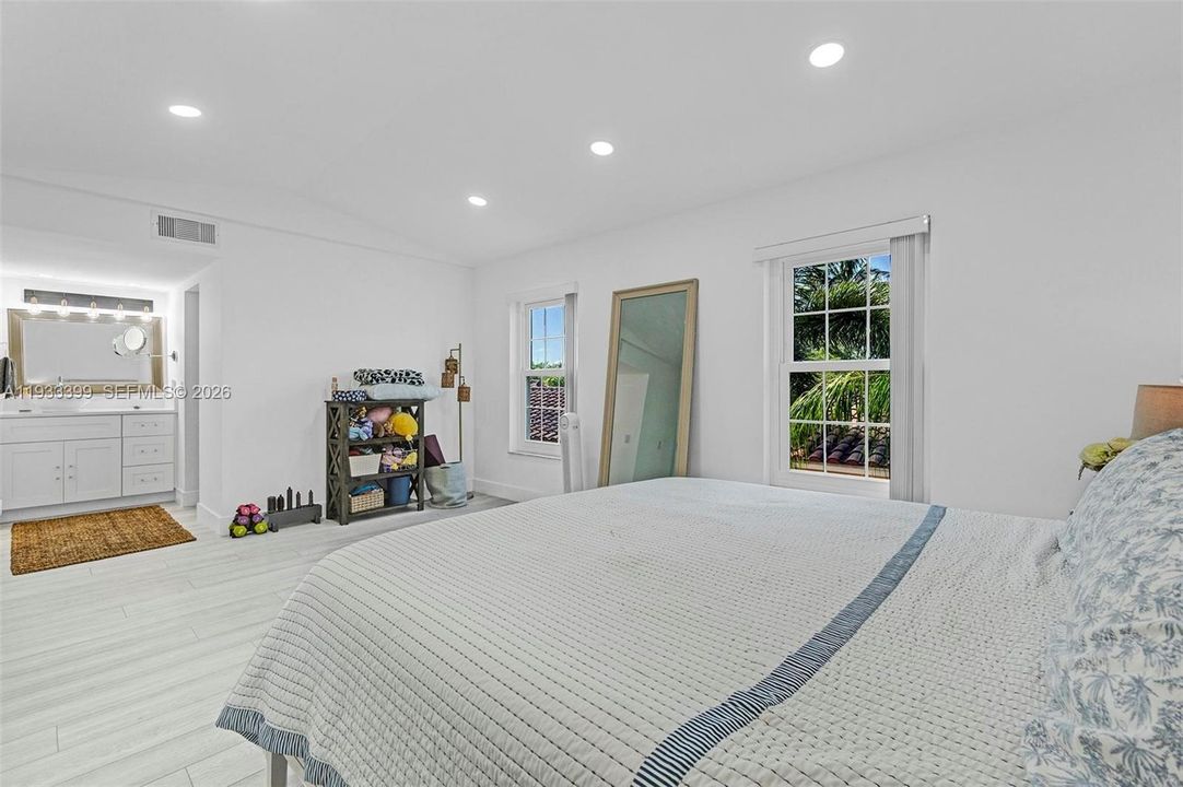 : $419,700 (2 спален, 2 ванн, 1206 Квадратных фут)