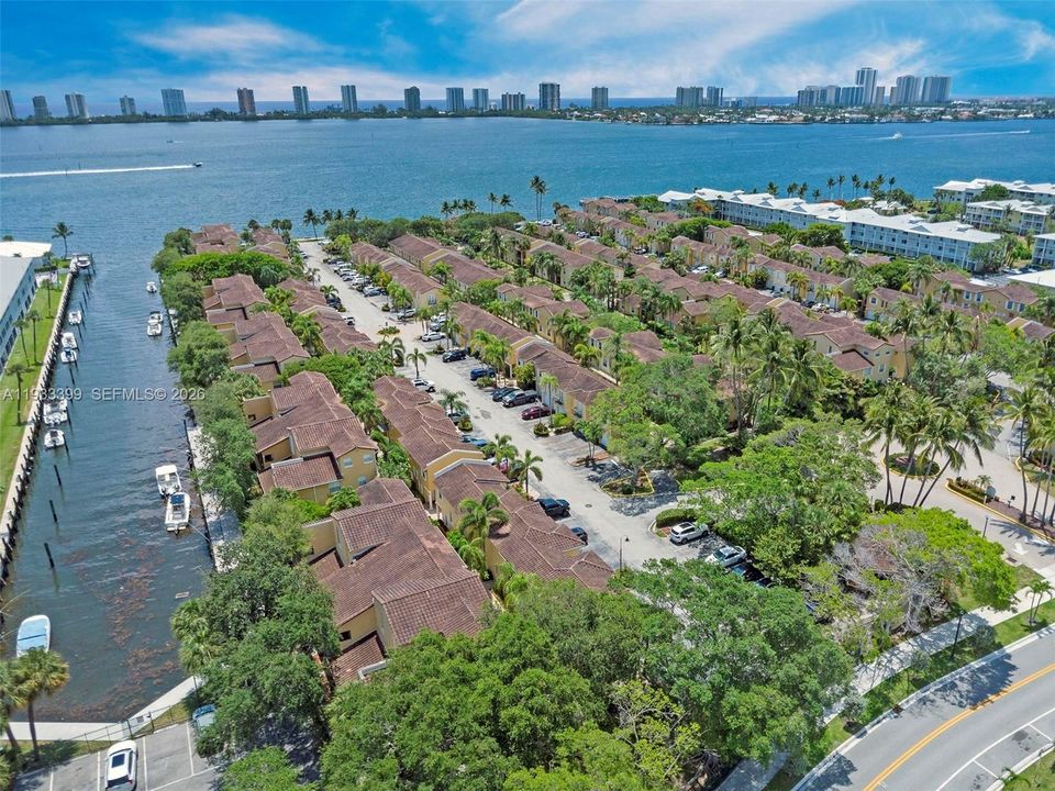 : $419,700 (2 спален, 2 ванн, 1206 Квадратных фут)