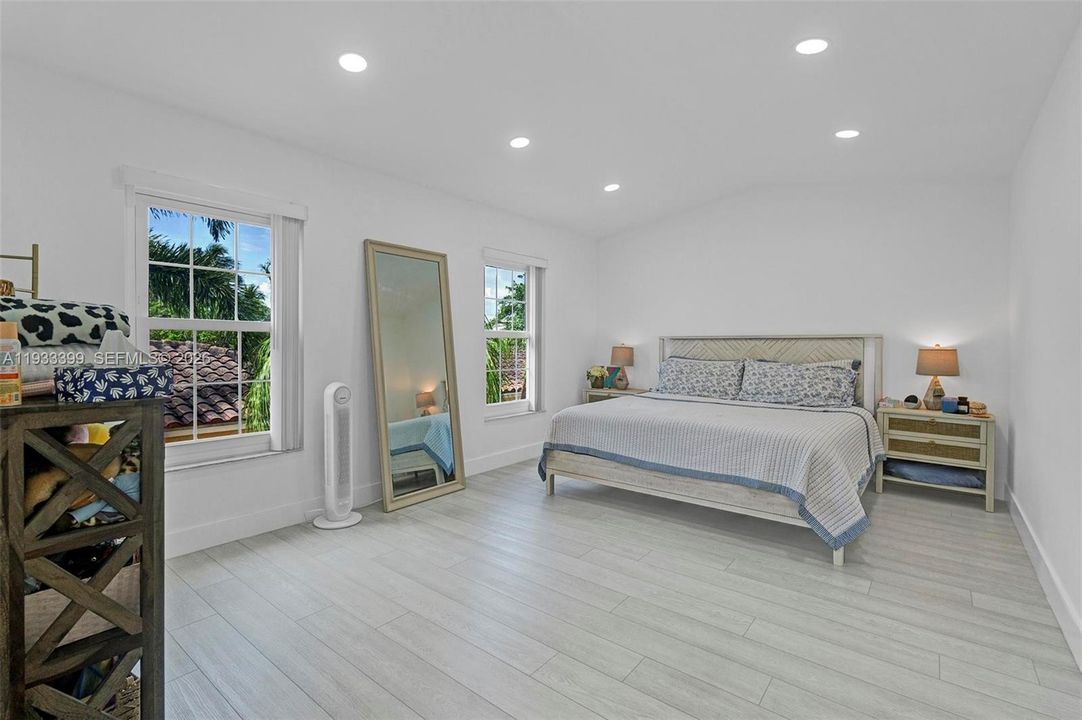 : $419,700 (2 спален, 2 ванн, 1206 Квадратных фут)