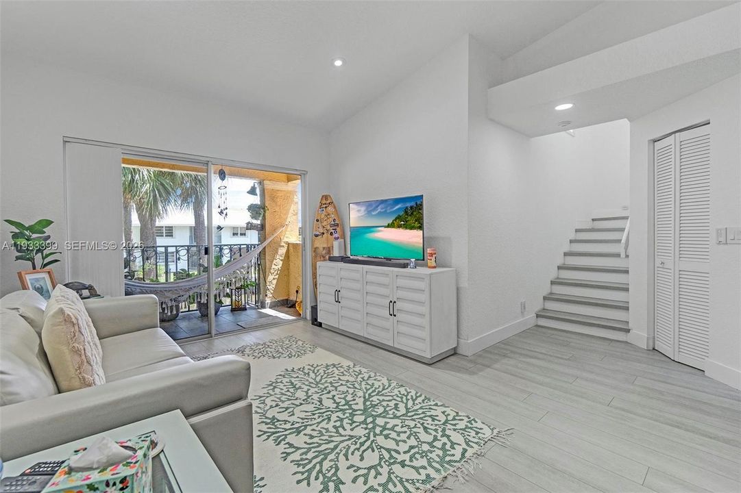 : $419,700 (2 спален, 2 ванн, 1206 Квадратных фут)