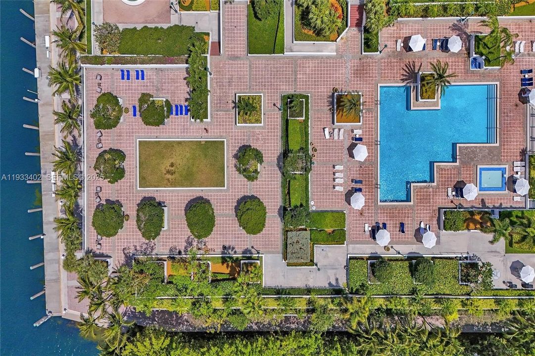 En Renta: $6,800 (3 camas, 3 baños, 1840 Pies cuadrados)