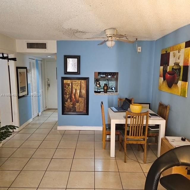 For Sale: $199,000 (1 beds, 1 baths, 614 Square Feet)