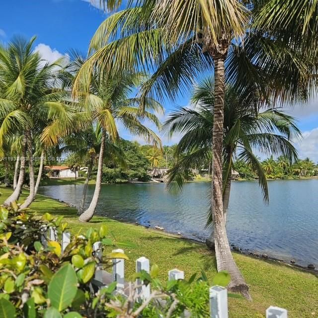 For Sale: $199,000 (1 beds, 1 baths, 614 Square Feet)