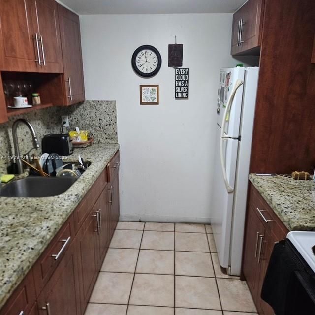 For Sale: $199,000 (1 beds, 1 baths, 614 Square Feet)