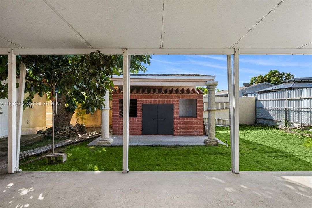 出租: $2,500 (1 贝兹, 1 浴室, 2076 平方英尺)