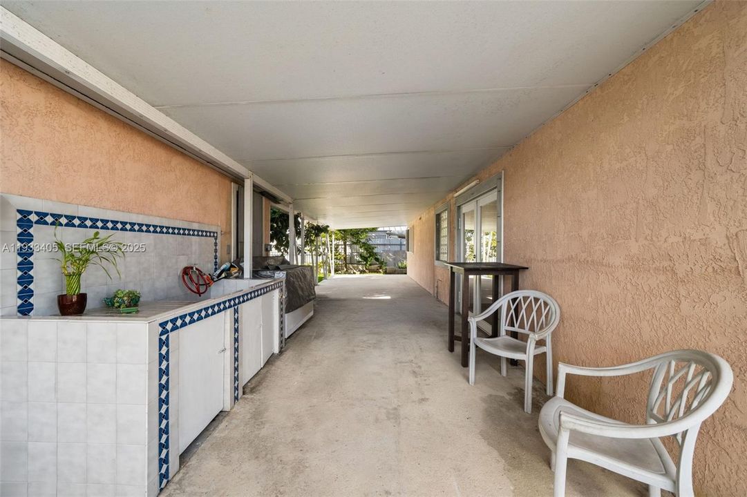 出租: $2,500 (1 贝兹, 1 浴室, 2076 平方英尺)