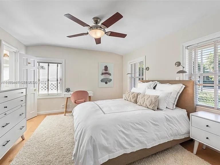 В аренду: $16,000 (4 спален, 3 ванн, 2180 Квадратных фут)