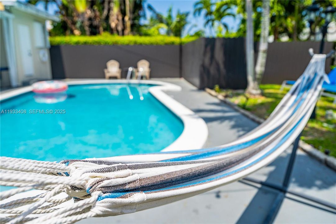 出租: $5,000 (4 贝兹, 2 浴室, 2360 平方英尺)