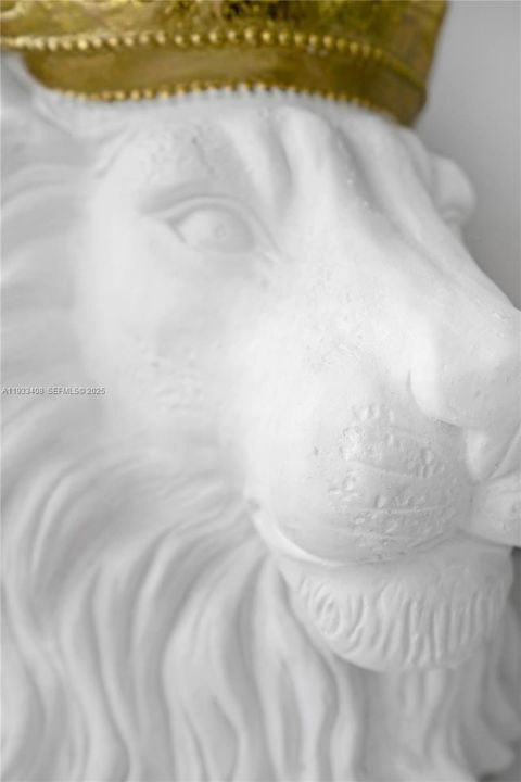 出租: $5,000 (4 贝兹, 2 浴室, 2360 平方英尺)