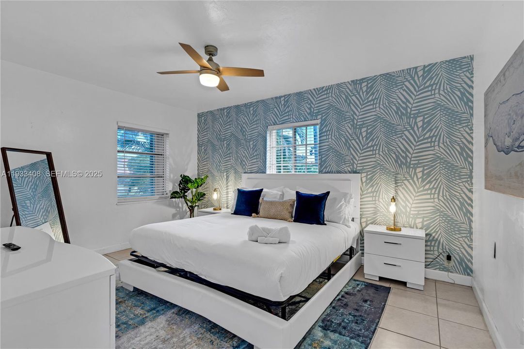 出租: $5,000 (4 贝兹, 2 浴室, 2360 平方英尺)