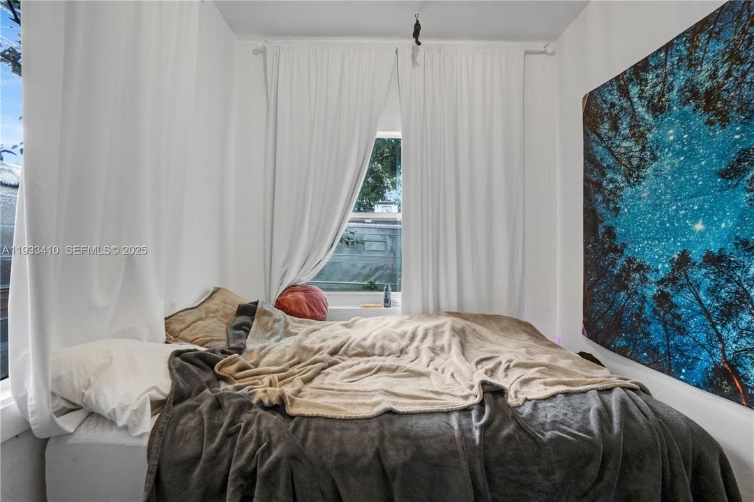 For Sale: $749,000 (0 beds, 0 baths, 2109 Square Feet)