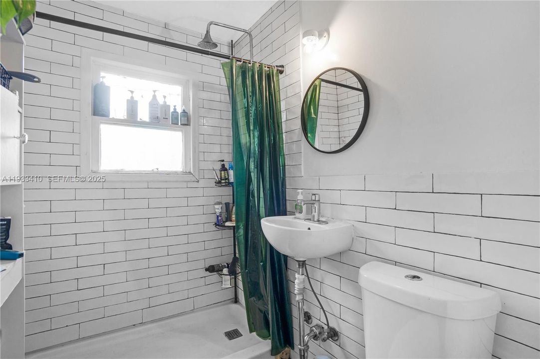 For Sale: $749,000 (0 beds, 0 baths, 2109 Square Feet)