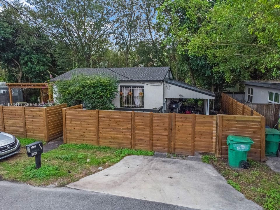 For Sale: $749,000 (0 beds, 0 baths, 2109 Square Feet)