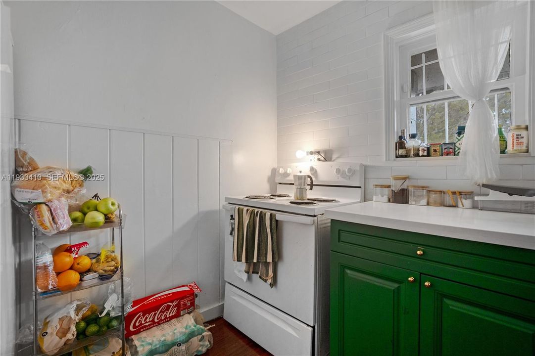 For Sale: $749,000 (0 beds, 0 baths, 2109 Square Feet)