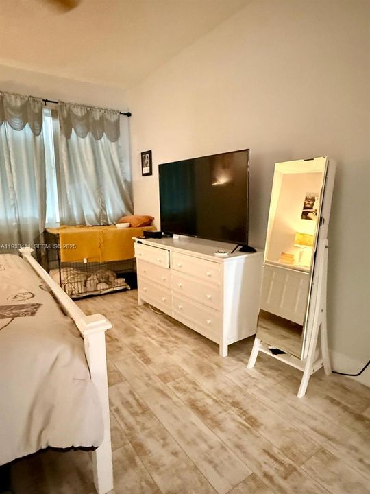 В аренду: $4,750 (4 спален, 2 ванн, 2525 Квадратных фут)