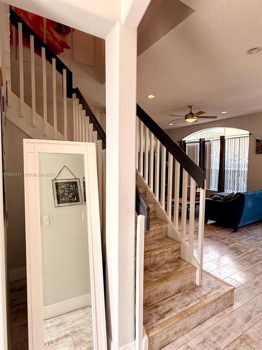 В аренду: $4,750 (4 спален, 2 ванн, 2525 Квадратных фут)