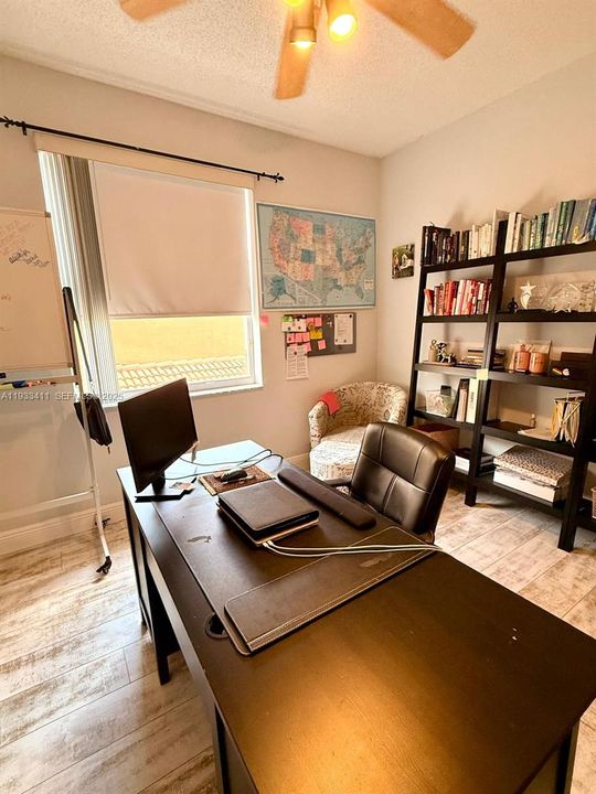 В аренду: $4,750 (4 спален, 2 ванн, 2525 Квадратных фут)