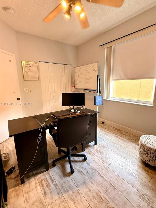 В аренду: $4,750 (4 спален, 2 ванн, 2525 Квадратных фут)