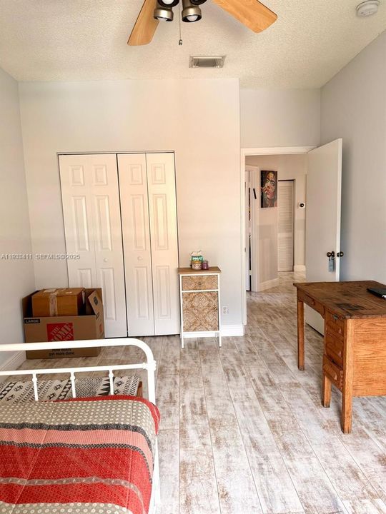 В аренду: $4,750 (4 спален, 2 ванн, 2525 Квадратных фут)