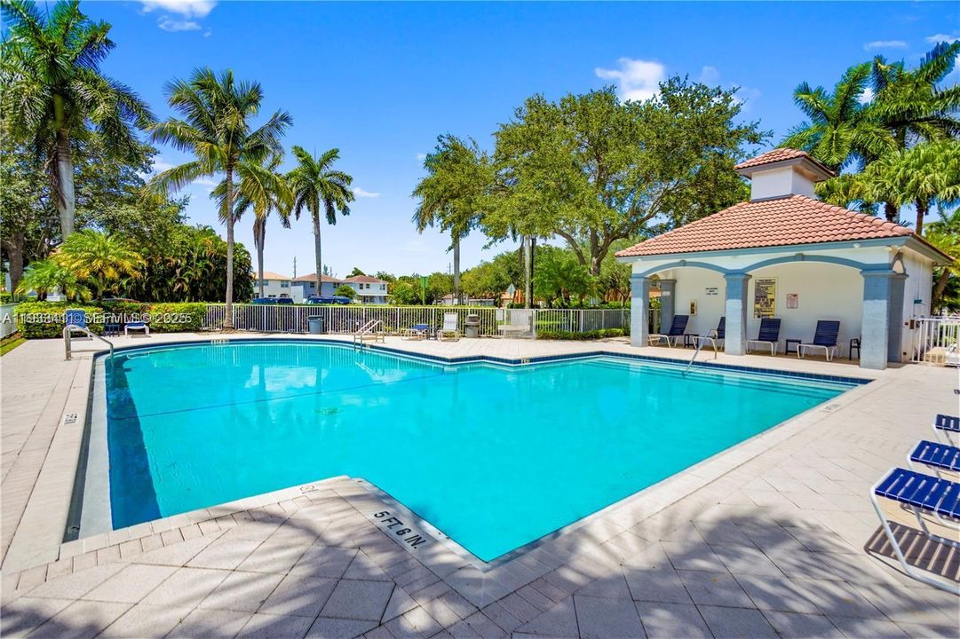 В аренду: $4,750 (4 спален, 2 ванн, 2525 Квадратных фут)