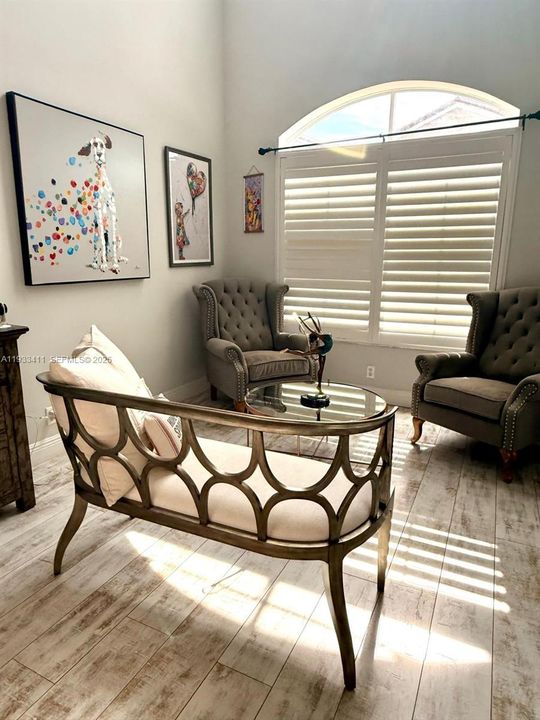 В аренду: $4,750 (4 спален, 2 ванн, 2525 Квадратных фут)