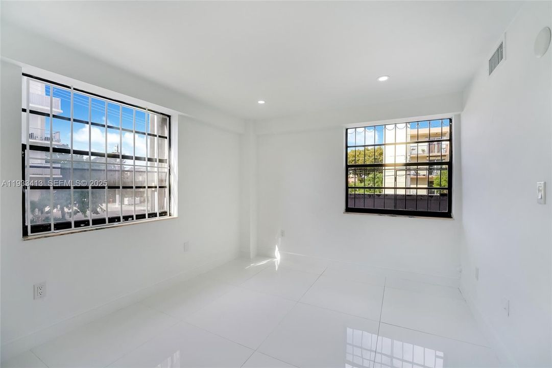 For Rent: $2,300 (2 beds, 2 baths, 608 Square Feet)