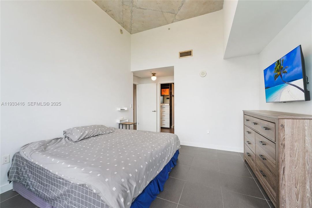 На продажу: $800,000 (2 спален, 2 ванн, 1181 Квадратных фут)