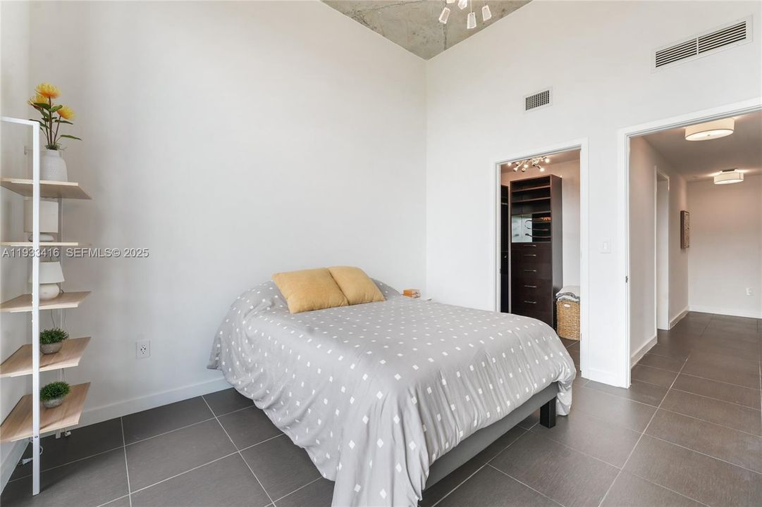 На продажу: $800,000 (2 спален, 2 ванн, 1181 Квадратных фут)