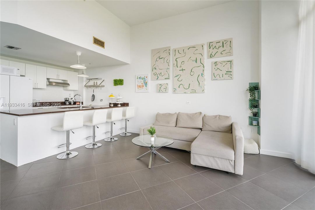 На продажу: $800,000 (2 спален, 2 ванн, 1181 Квадратных фут)